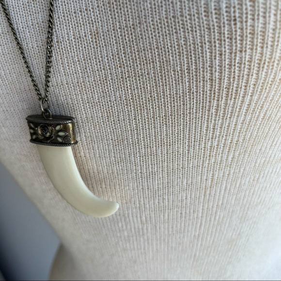 Faux Ivory Boho Tooth Necklace - Picture 6 of 8